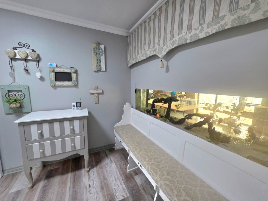 5 Bedroom Property for Sale in Morelig Free State